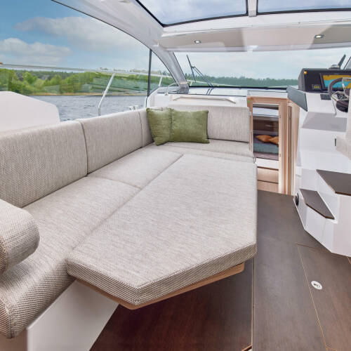 Sealine C335v 